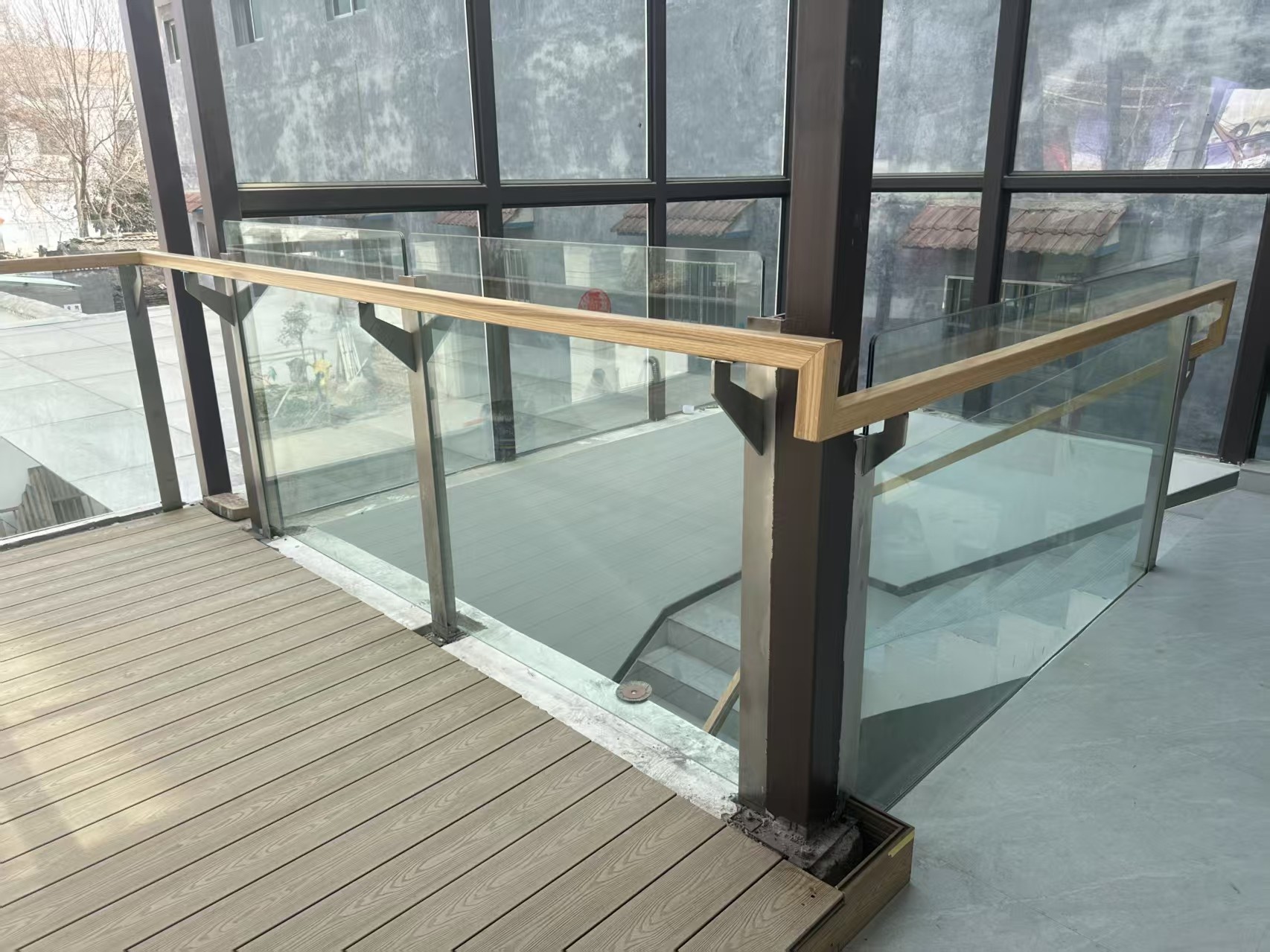 雄县不锈钢电梯门套玻璃雨棚 - 价格
